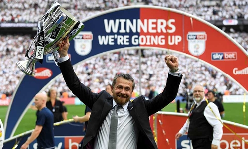 Niềm vui chiến thắng của HLV Jokanovic. Ảnh: Reuters.